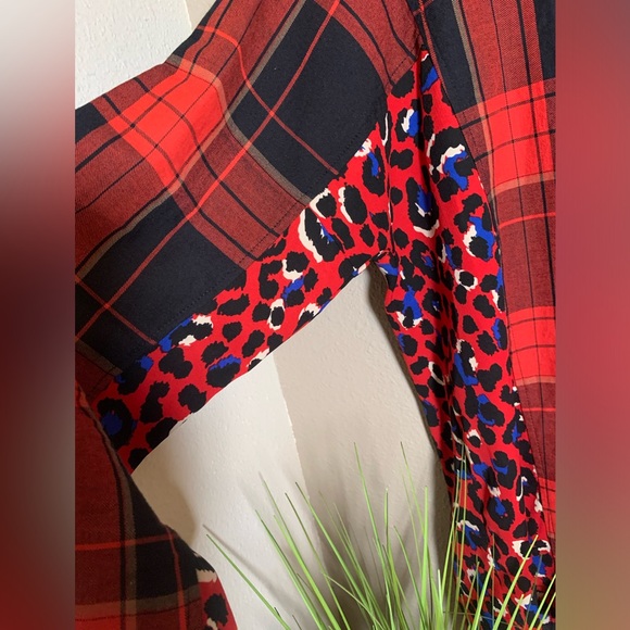 Umgee button up blouse. Red. Size S. - Picture 7 of 9